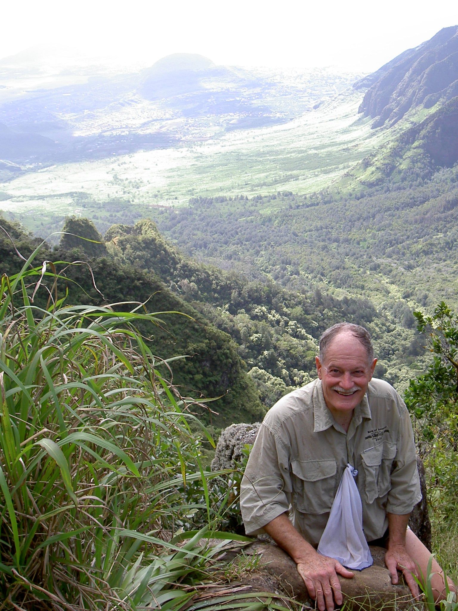 Makaha Valley - 2004